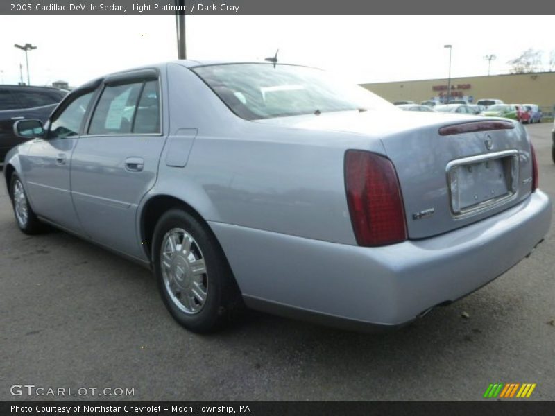 Light Platinum / Dark Gray 2005 Cadillac DeVille Sedan