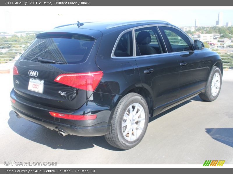 Brilliant Black / Black 2011 Audi Q5 2.0T quattro