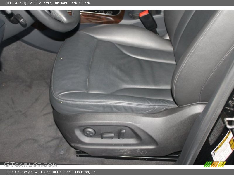 Brilliant Black / Black 2011 Audi Q5 2.0T quattro