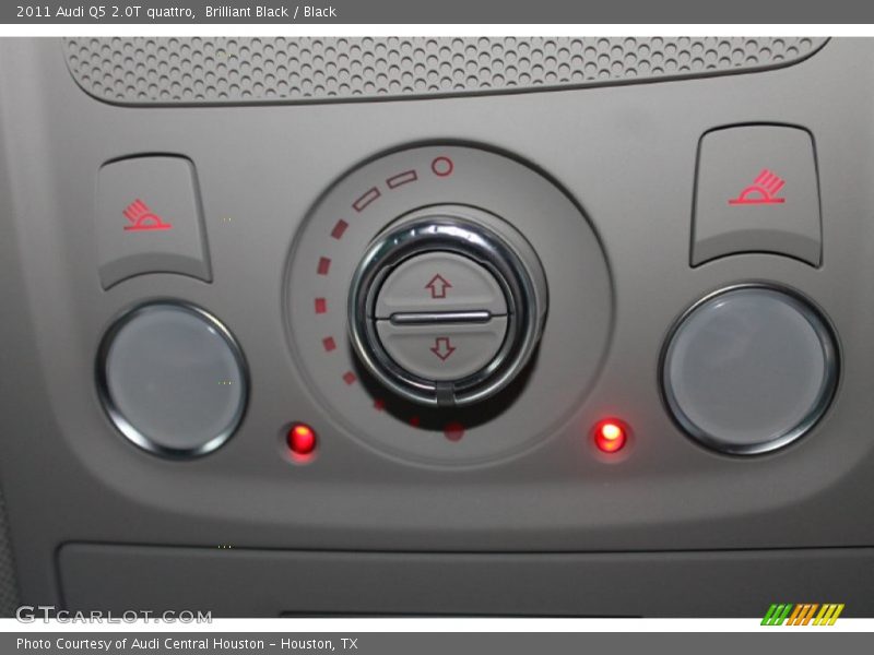 Brilliant Black / Black 2011 Audi Q5 2.0T quattro