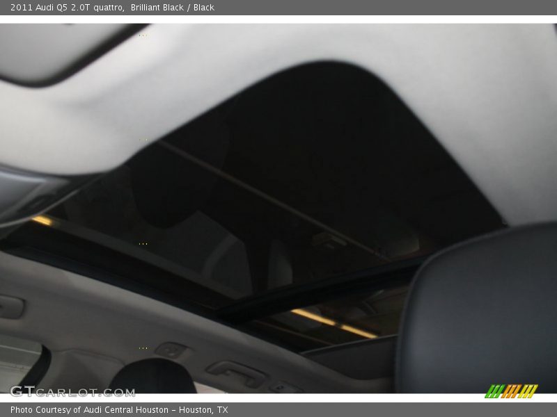 Brilliant Black / Black 2011 Audi Q5 2.0T quattro