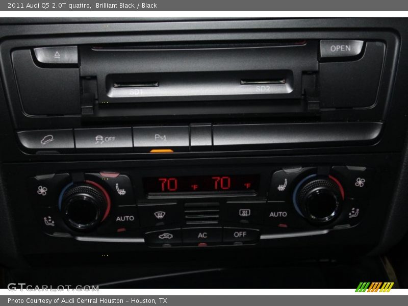 Brilliant Black / Black 2011 Audi Q5 2.0T quattro