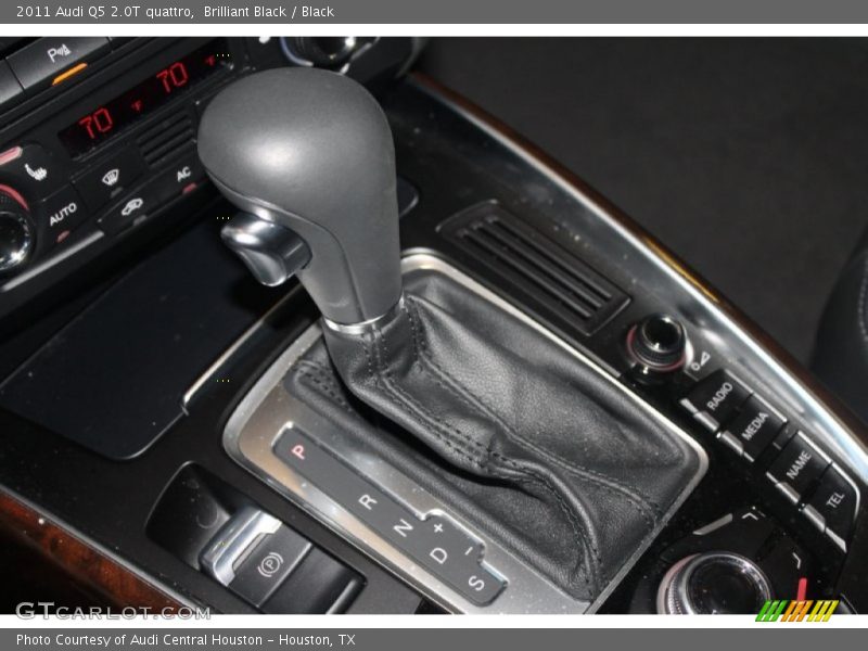 Brilliant Black / Black 2011 Audi Q5 2.0T quattro