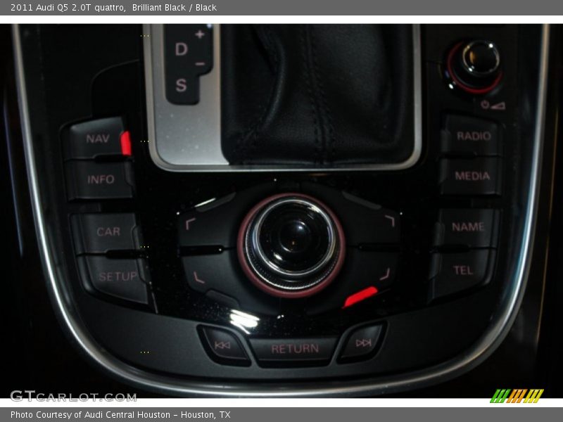 Brilliant Black / Black 2011 Audi Q5 2.0T quattro