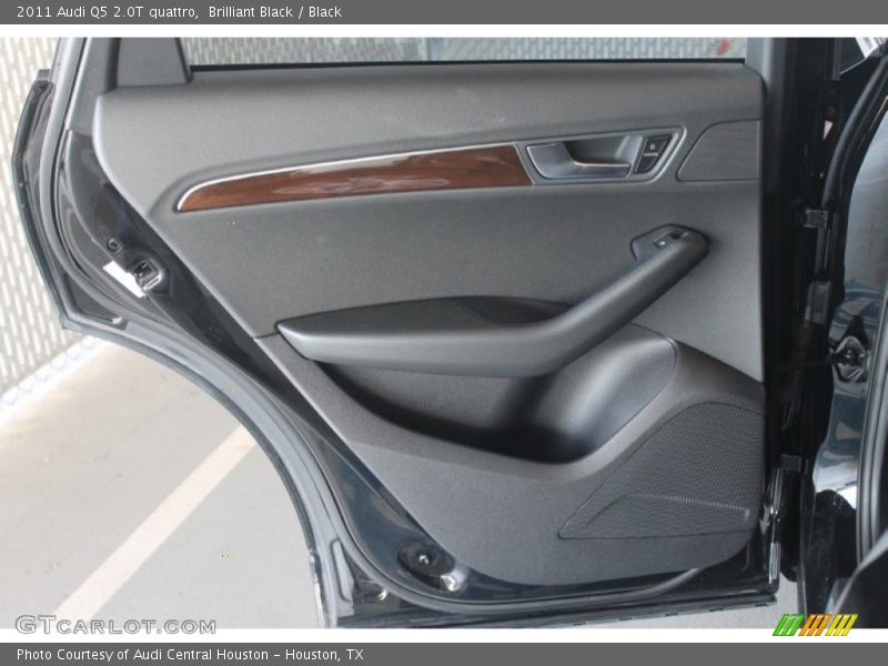 Brilliant Black / Black 2011 Audi Q5 2.0T quattro