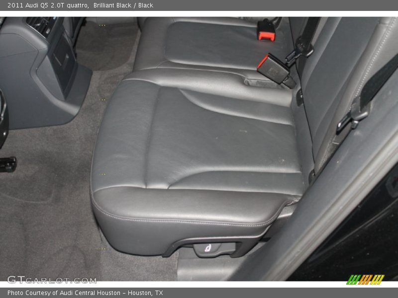 Brilliant Black / Black 2011 Audi Q5 2.0T quattro