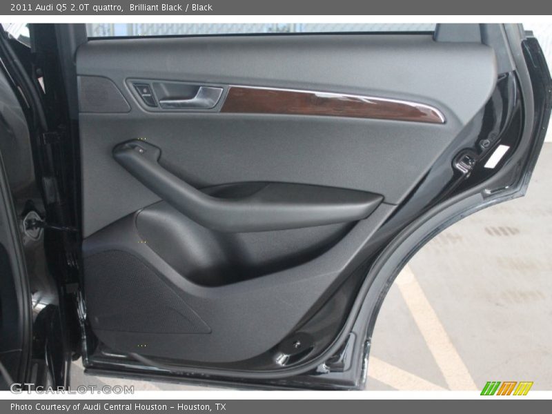 Brilliant Black / Black 2011 Audi Q5 2.0T quattro