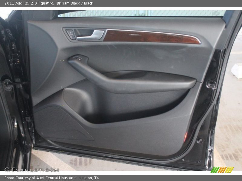 Brilliant Black / Black 2011 Audi Q5 2.0T quattro