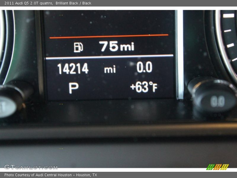 Brilliant Black / Black 2011 Audi Q5 2.0T quattro