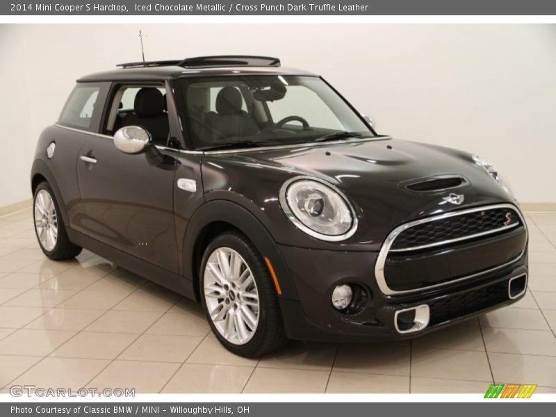 Front 3/4 View of 2014 Cooper S Hardtop