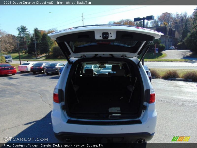 Bright White / Black/Tan 2013 Dodge Durango Citadel AWD