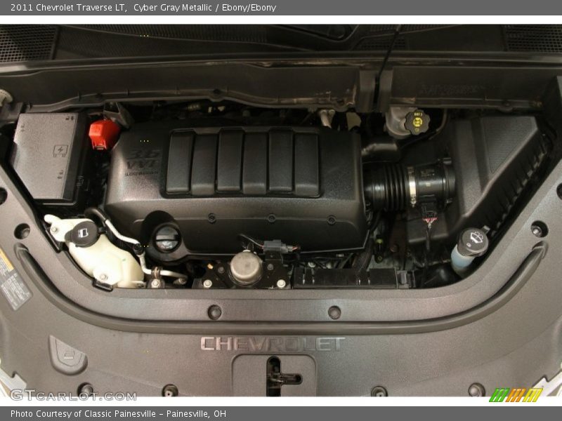 Cyber Gray Metallic / Ebony/Ebony 2011 Chevrolet Traverse LT