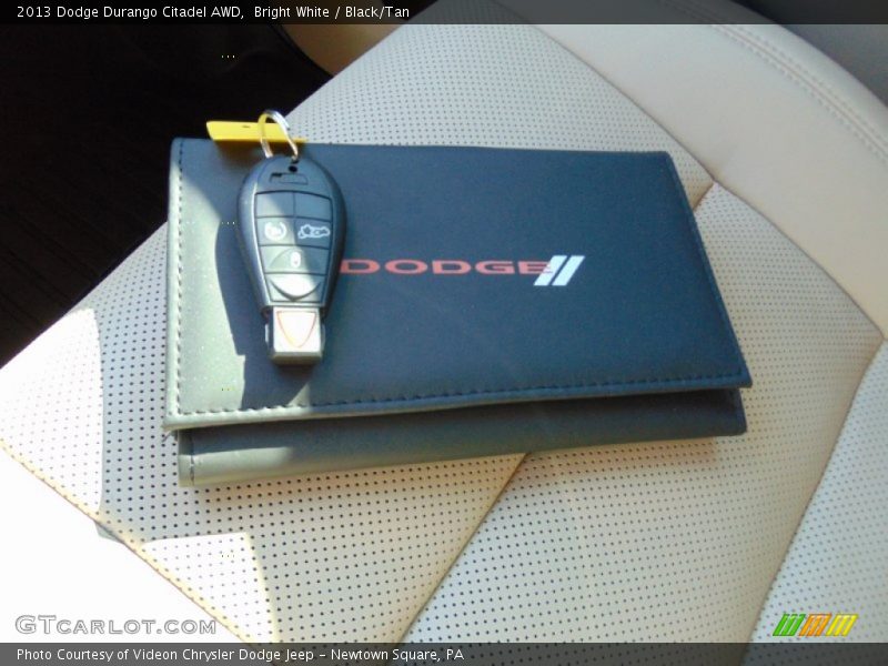 Bright White / Black/Tan 2013 Dodge Durango Citadel AWD