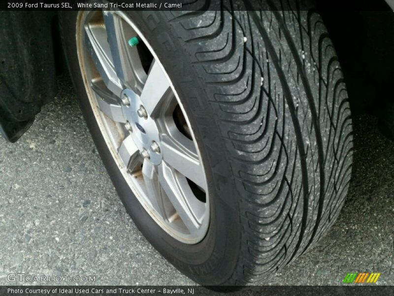 White Sand Tri-Coat Metallic / Camel 2009 Ford Taurus SEL