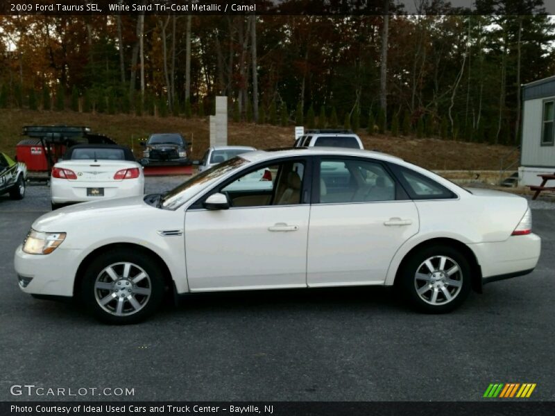 White Sand Tri-Coat Metallic / Camel 2009 Ford Taurus SEL