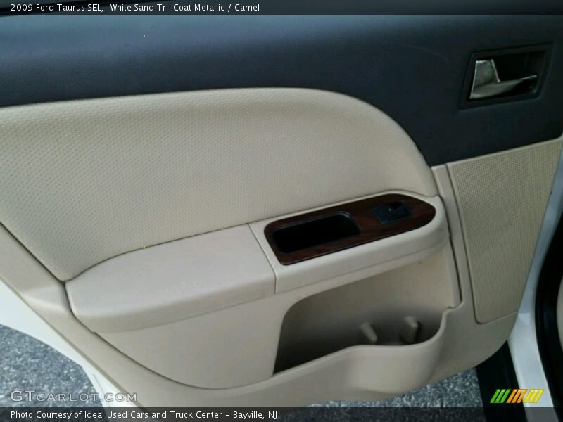 Door Panel of 2009 Taurus SEL