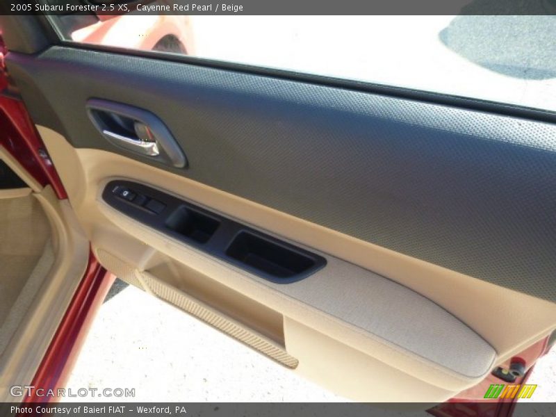 Cayenne Red Pearl / Beige 2005 Subaru Forester 2.5 XS