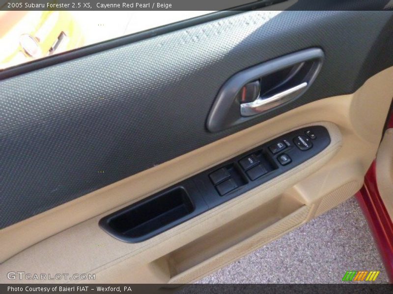 Cayenne Red Pearl / Beige 2005 Subaru Forester 2.5 XS