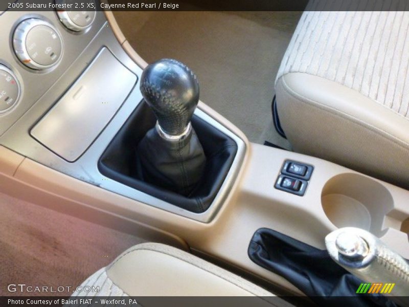 Cayenne Red Pearl / Beige 2005 Subaru Forester 2.5 XS