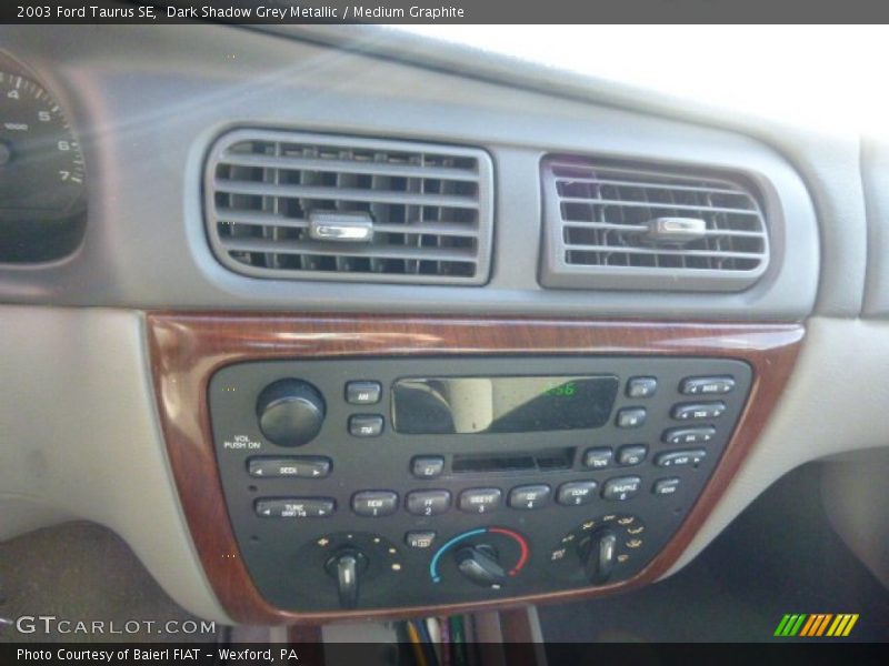 Dark Shadow Grey Metallic / Medium Graphite 2003 Ford Taurus SE