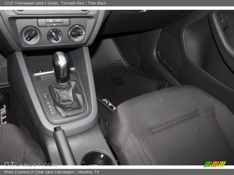 Tornado Red / Titan Black 2015 Volkswagen Jetta S Sedan