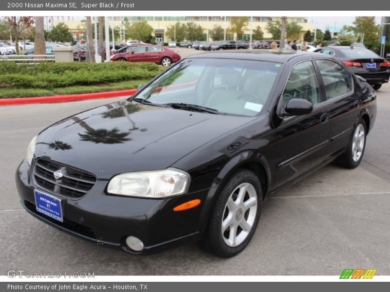 Super Black / Frost 2000 Nissan Maxima SE