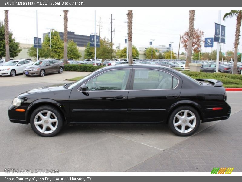 Super Black / Frost 2000 Nissan Maxima SE