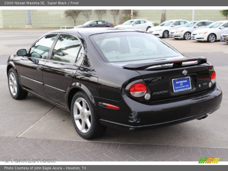 Super Black / Frost 2000 Nissan Maxima SE