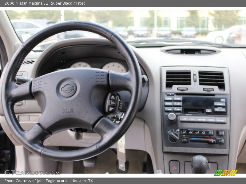 Super Black / Frost 2000 Nissan Maxima SE