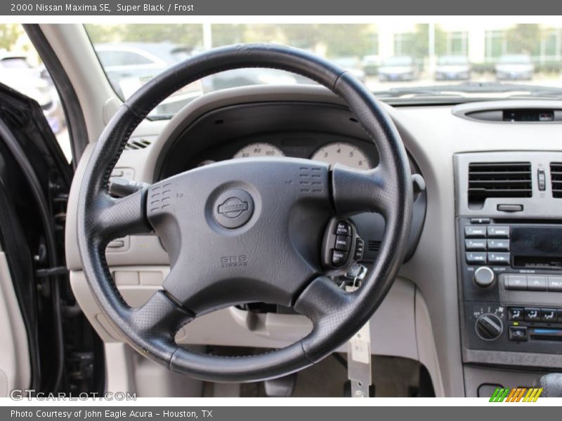 Super Black / Frost 2000 Nissan Maxima SE