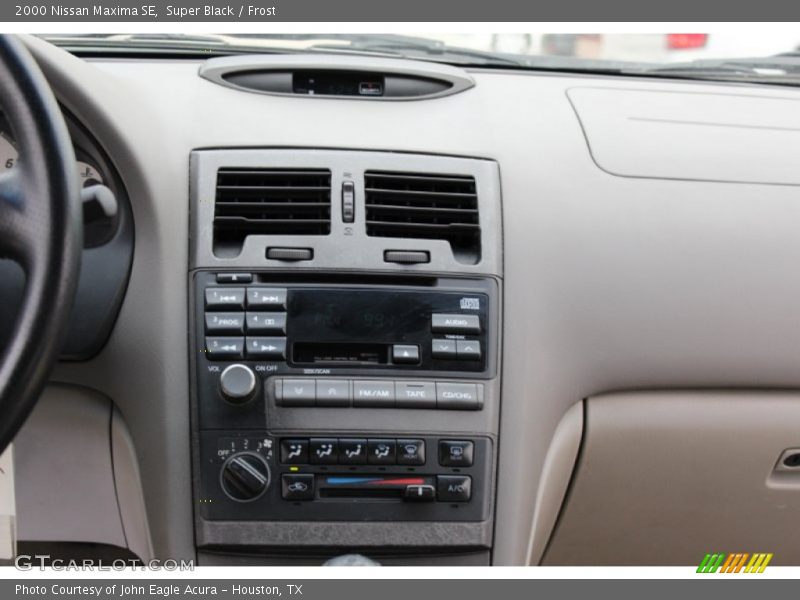 Super Black / Frost 2000 Nissan Maxima SE
