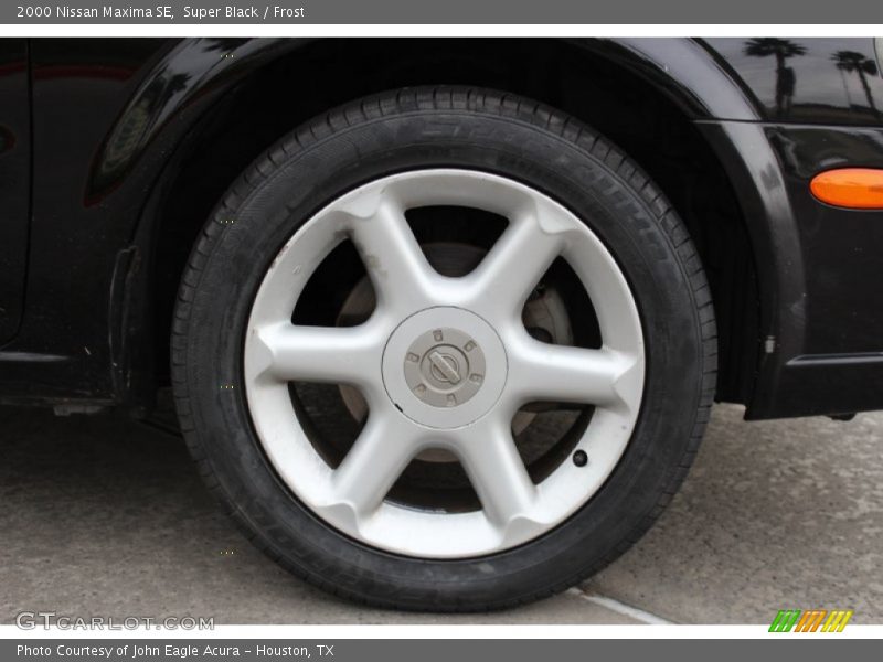Super Black / Frost 2000 Nissan Maxima SE