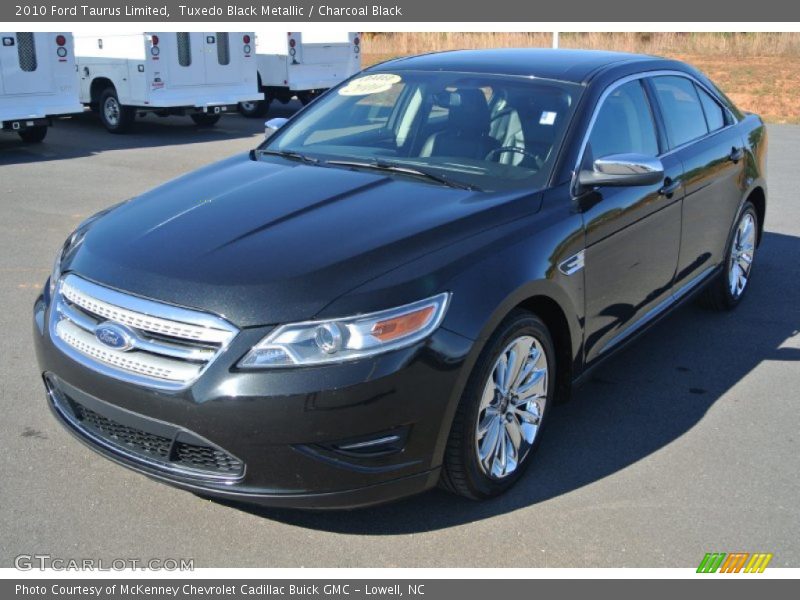Tuxedo Black Metallic / Charcoal Black 2010 Ford Taurus Limited