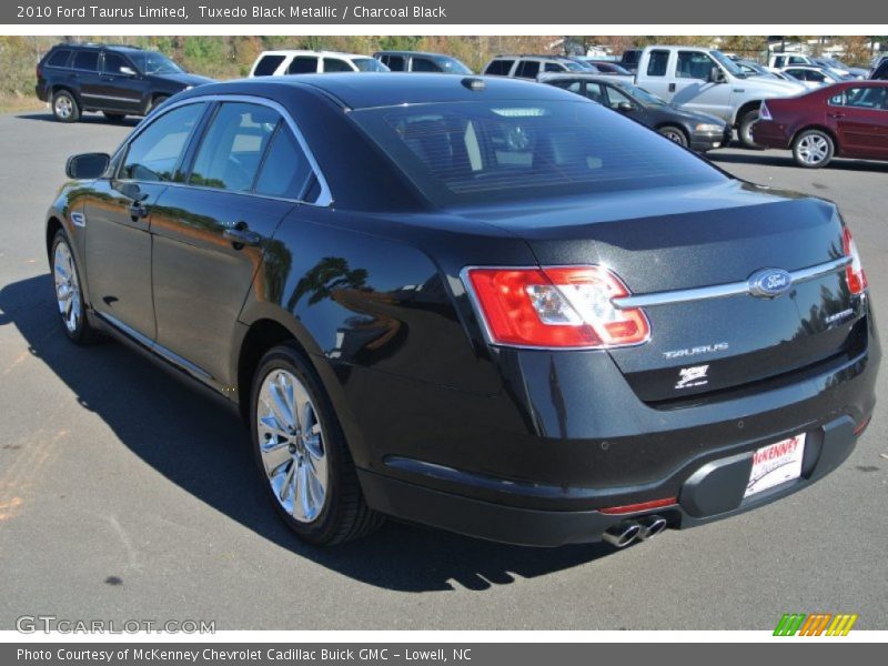 Tuxedo Black Metallic / Charcoal Black 2010 Ford Taurus Limited