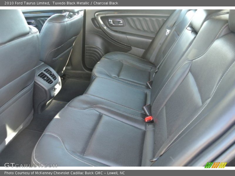 Tuxedo Black Metallic / Charcoal Black 2010 Ford Taurus Limited