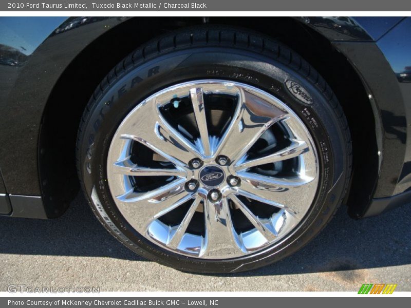 Tuxedo Black Metallic / Charcoal Black 2010 Ford Taurus Limited
