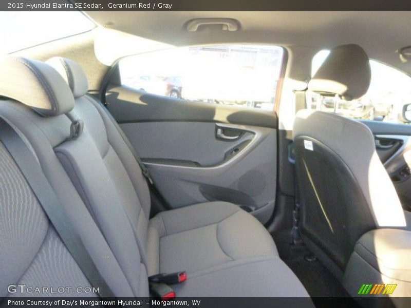 Geranium Red / Gray 2015 Hyundai Elantra SE Sedan