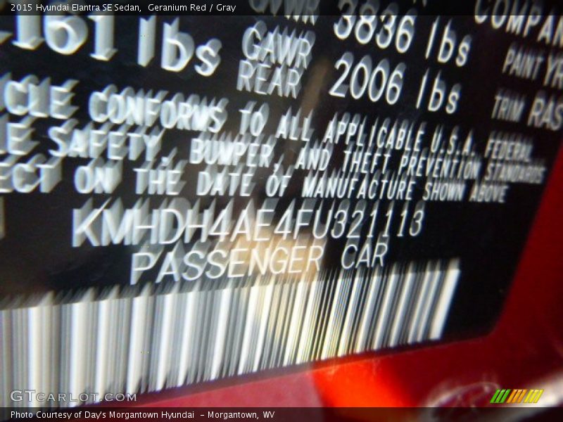 Geranium Red / Gray 2015 Hyundai Elantra SE Sedan