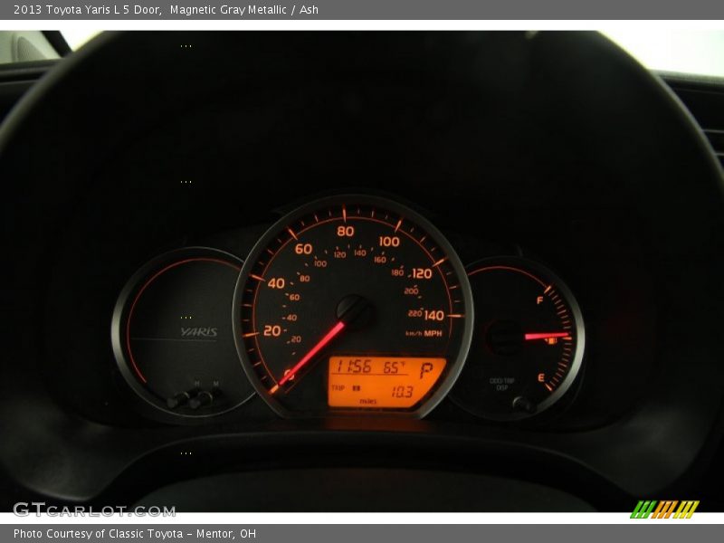Magnetic Gray Metallic / Ash 2013 Toyota Yaris L 5 Door
