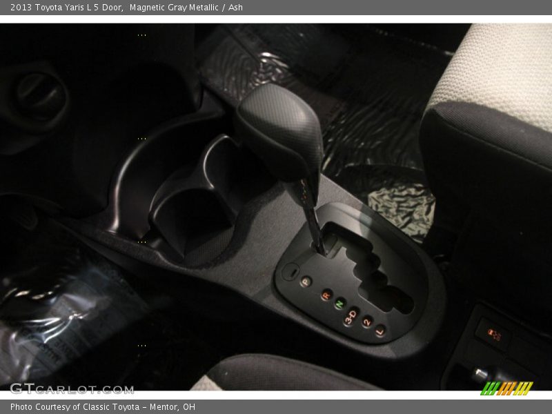 Magnetic Gray Metallic / Ash 2013 Toyota Yaris L 5 Door