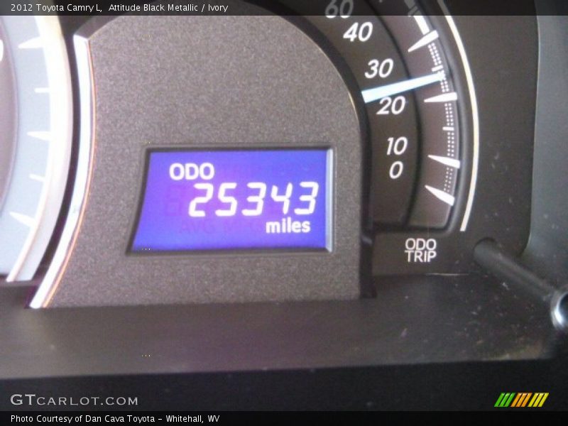 Attitude Black Metallic / Ivory 2012 Toyota Camry L