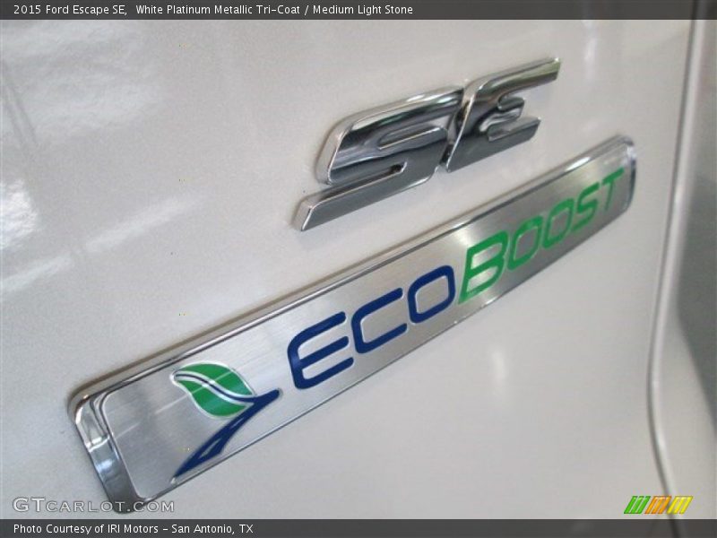 White Platinum Metallic Tri-Coat / Medium Light Stone 2015 Ford Escape SE