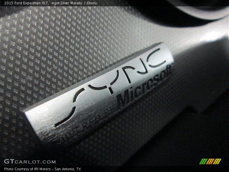 Ingot Silver Metallic / Ebony 2015 Ford Expedition XLT