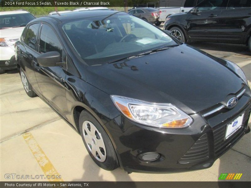 Tuxedo Black / Charcoal Black 2014 Ford Focus S Sedan