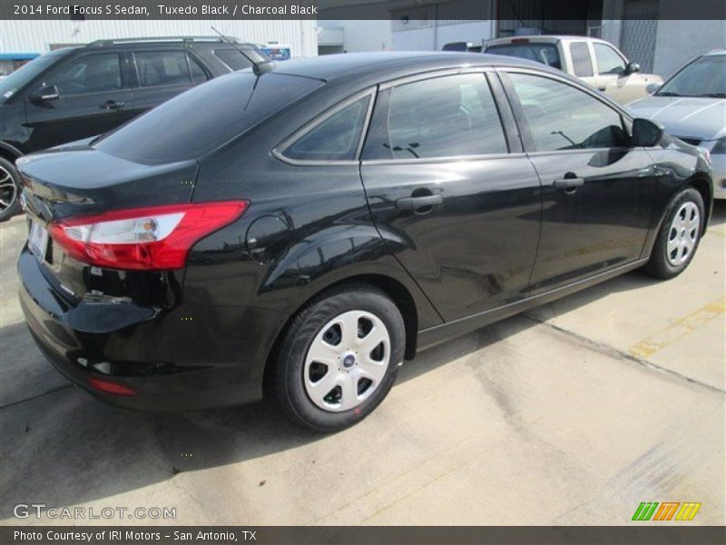 Tuxedo Black / Charcoal Black 2014 Ford Focus S Sedan
