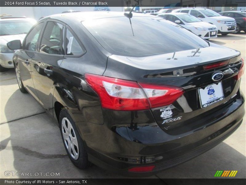 Tuxedo Black / Charcoal Black 2014 Ford Focus S Sedan