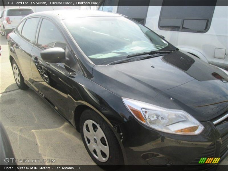 Tuxedo Black / Charcoal Black 2014 Ford Focus S Sedan