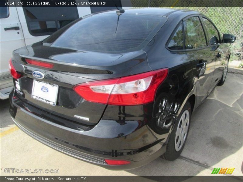 Tuxedo Black / Charcoal Black 2014 Ford Focus S Sedan