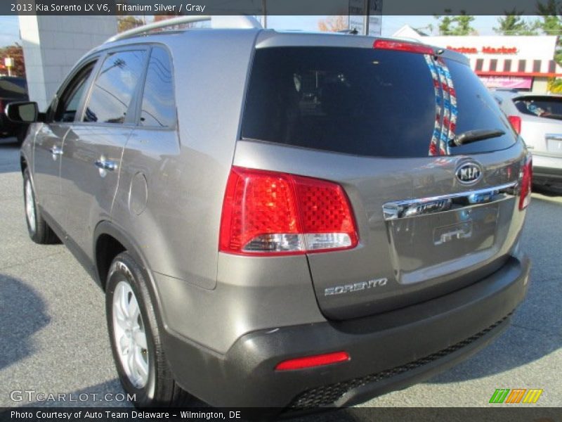 Titanium Silver / Gray 2013 Kia Sorento LX V6