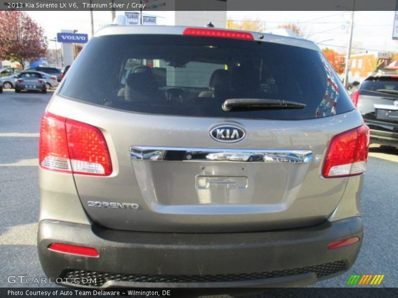 Titanium Silver / Gray 2013 Kia Sorento LX V6